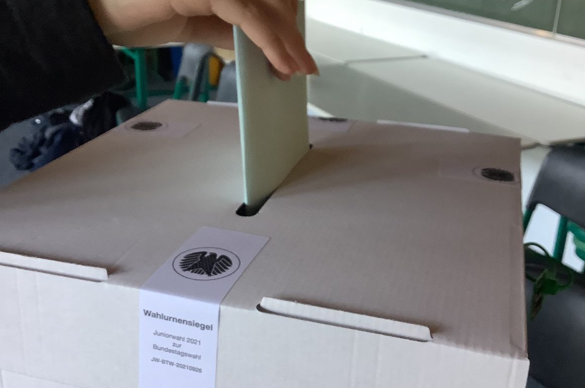 5AF453A8-F2A1-4918-B3C8-24A92FE015AB Demokratie und Bundestagswahl hautnah: Die Juniorwahl am KANT
