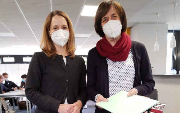 „Rule BriTanja“ – Das KANT Kollegium verabschiedet Tanja Schulze-Werner in den Ruhestand