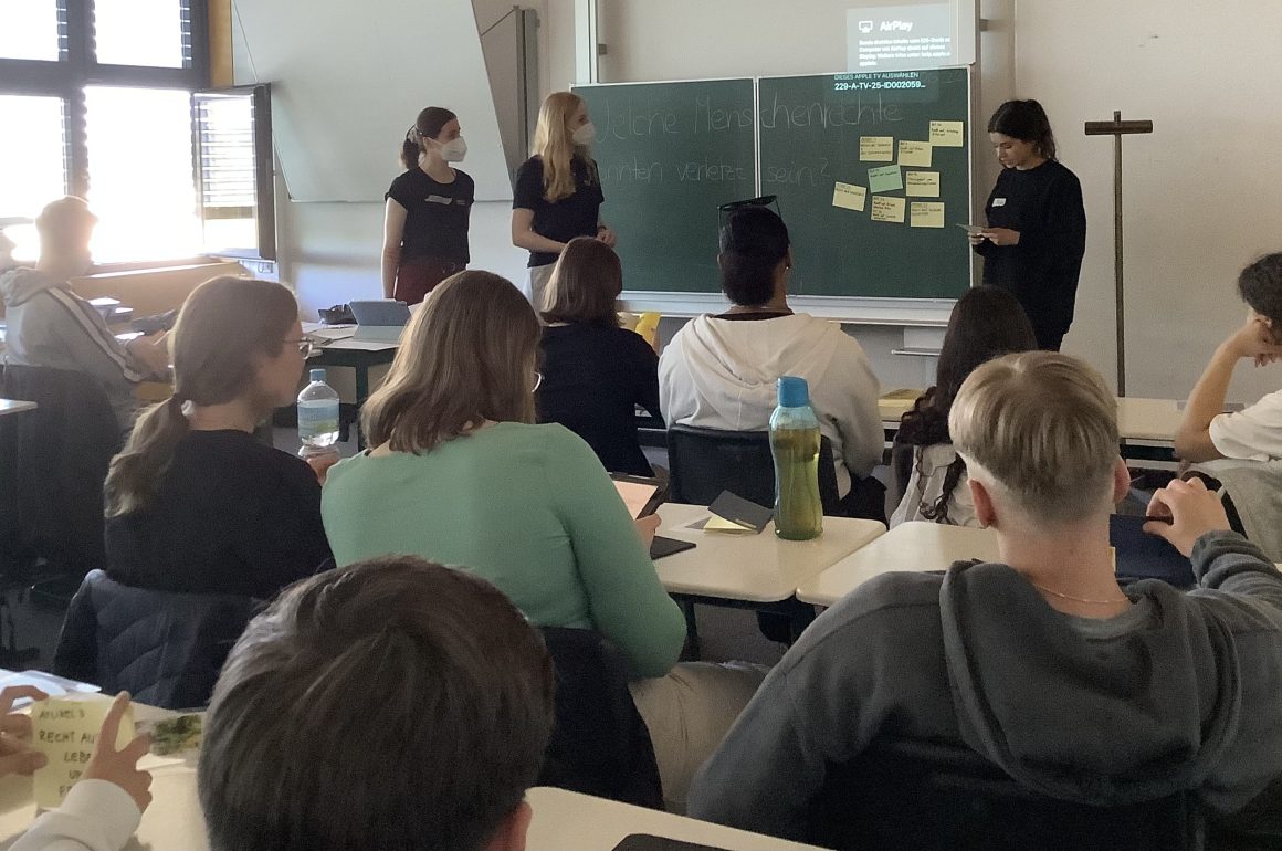 Studierende der Hochschulgruppe von Amnesty International zu Gast am KANT