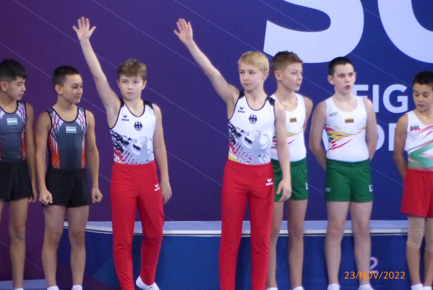 Michael und Tobias Leitner bei der Jugend-Weltmeisterschaft im Trampolinturnen