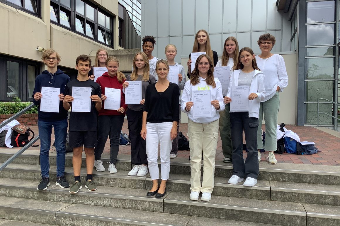 Große Erfolge bei den Delf (Diplôme d’Études en Langue Française) Prüfungen 2023