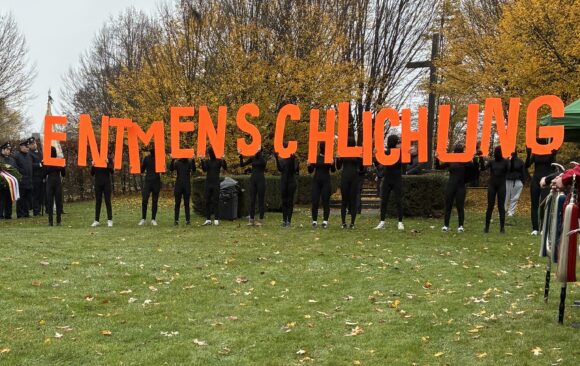 „Entmenschlichung“ – Das KANT gedenkt der Opfer von Krieg und Gewalt