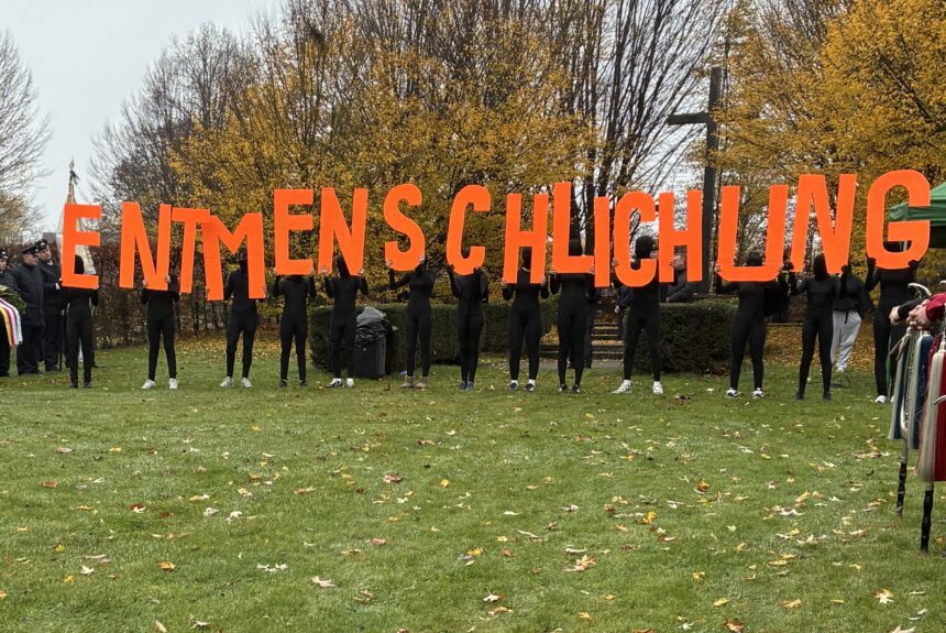 „Entmenschlichung“ – Das KANT gedenkt der Opfer von Krieg und Gewalt