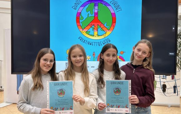 Erfolg beim Kreativwettbewerb: „Bunte Welt, friedliche Zukunft“