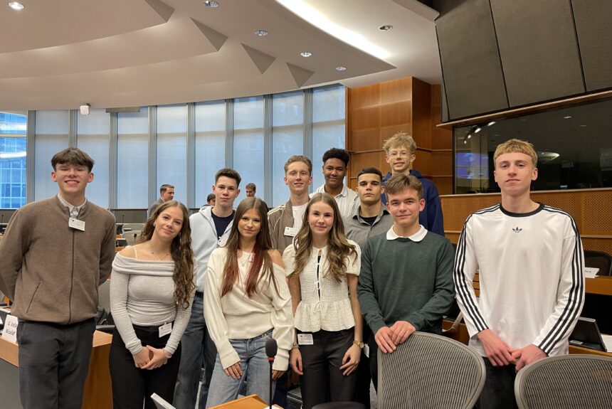 Democracy in action! KANTianer als Abgeordnete in Brüssel im Einsatz