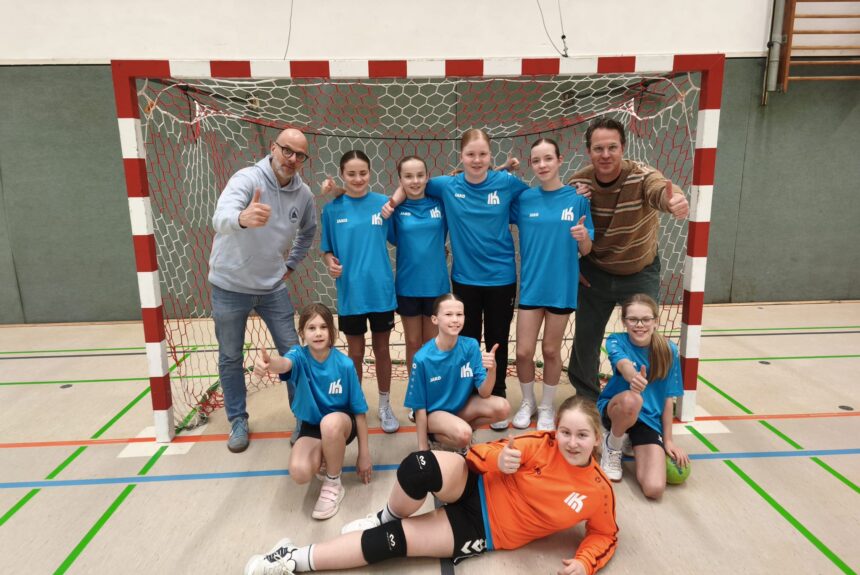 Toll gespielt und viele Erfahrungen gesammelt – Die Handball-Mädchen bei der Bezirksmeisterschaft in Bottrop