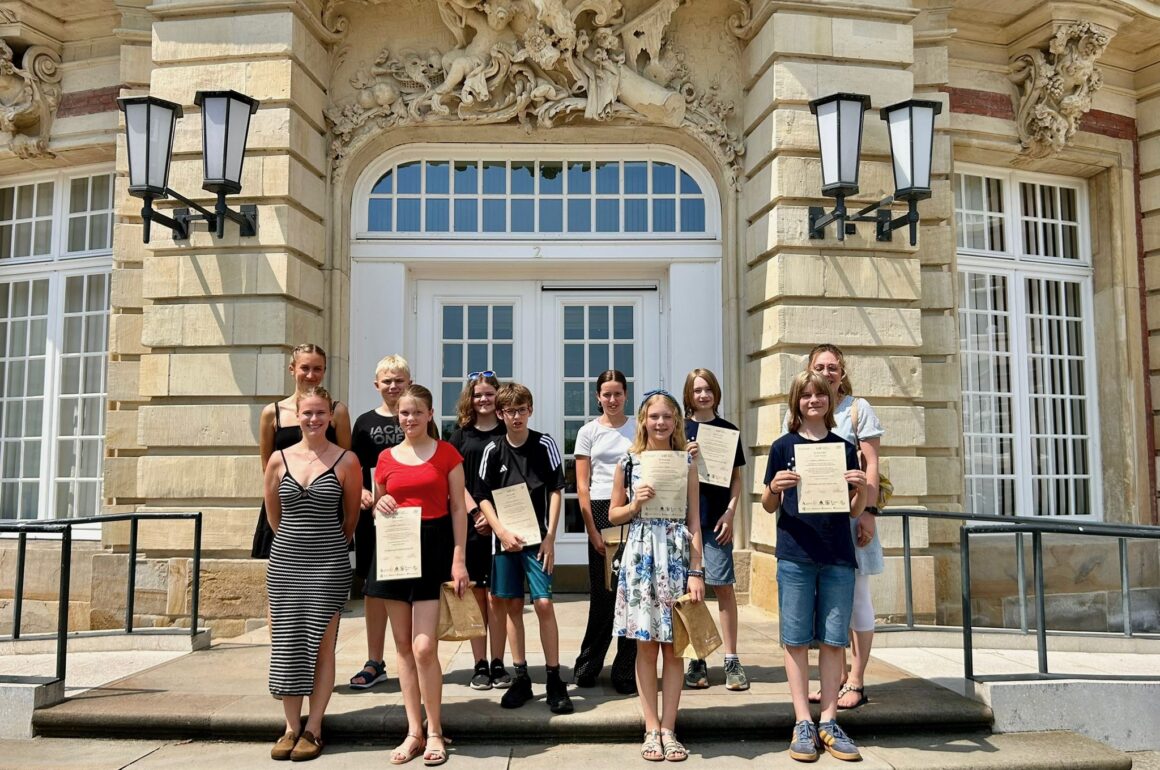 5ee1a63d-7f6c-436b-8938-e55cd02c6b76(1) Forder-Förder-Projekt: Überzeugende Präsentationen im Schloss Münster