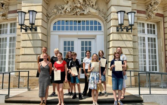 5ee1a63d-7f6c-436b-8938-e55cd02c6b76(1) Forder-Förder-Projekt: Überzeugende Präsentationen im Schloss Münster