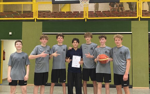 IMG_7574 Zweiter Platz und starke Teamleistung bei den Basketball Stadtmeisterschaften U18
