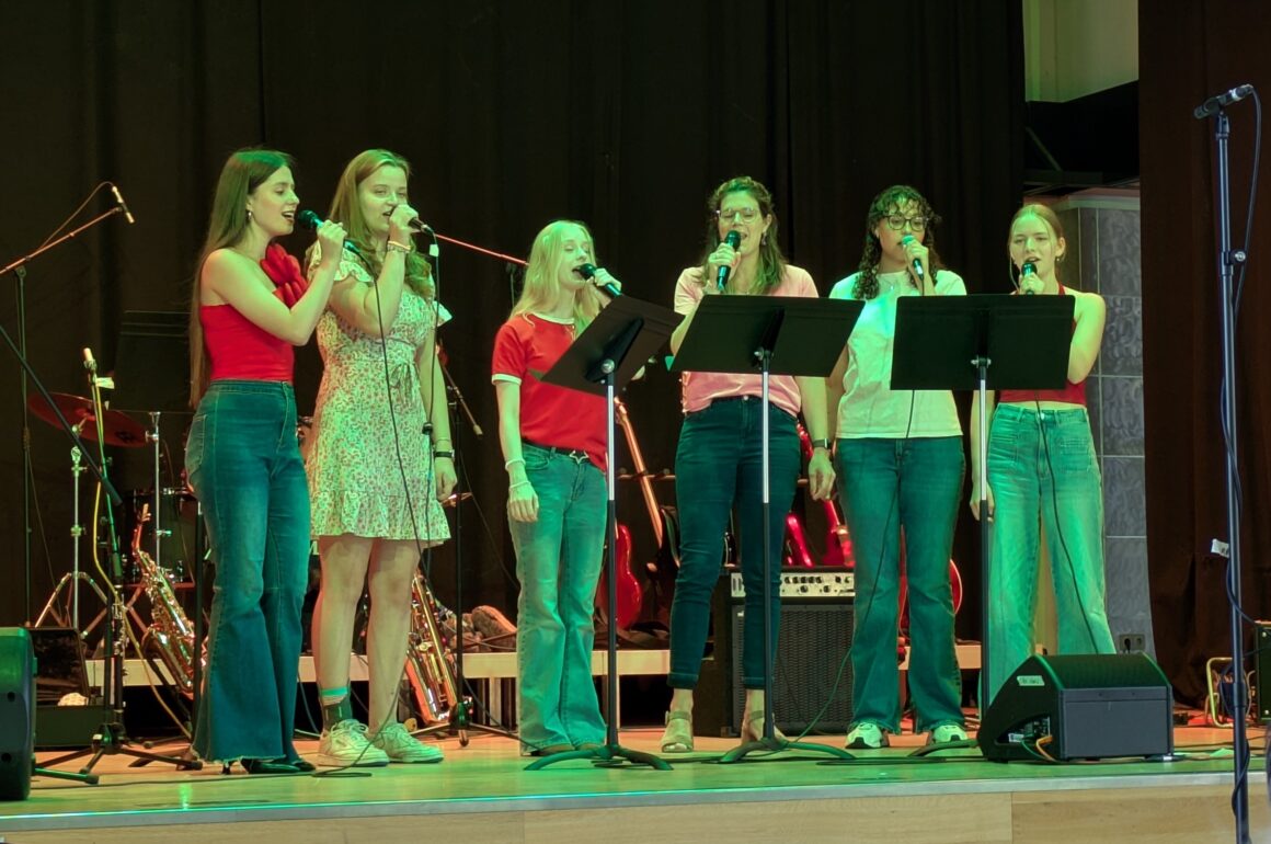 Main Road 1a Sommerkonzert am KANT: Musikalische Gruppen begeistern mit Vielfalt und Spielfreude