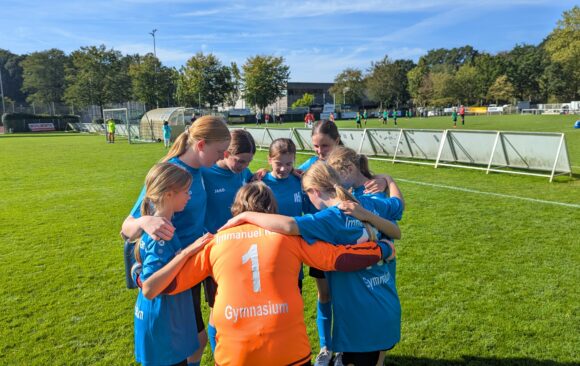Tolle Teamleistung der U15-Mädchen bei den Fußball-Stadtmeisterschaften