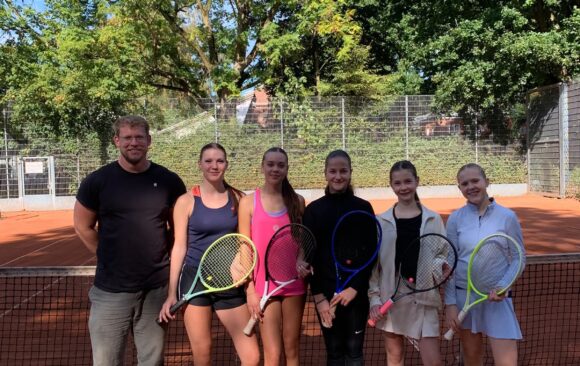 Erfolgreiche Teilnahme an den Tennis-Stadtmeisterschaften